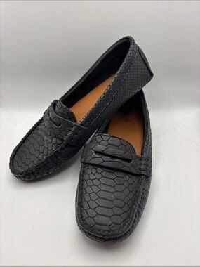 CHARLESTON SHOE CO. Black Croc Textured Leather Penny Loafer Flats
